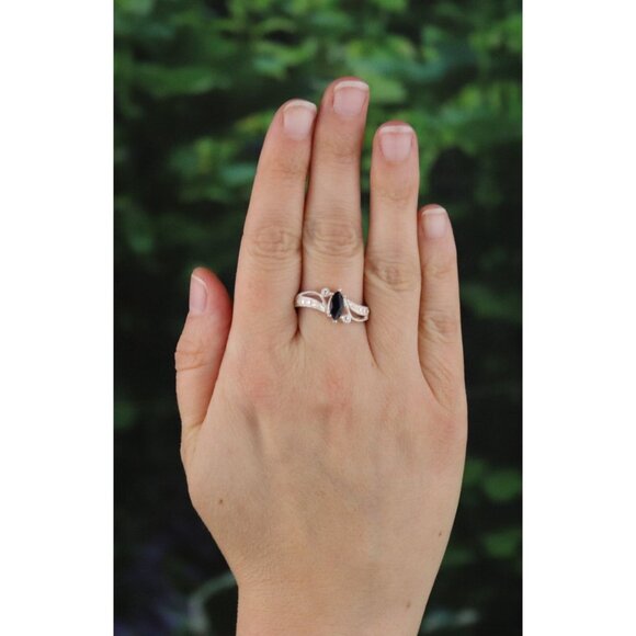 Sterling Silver Onyx Ring Size 8 1/4 - Picture 2 of 7